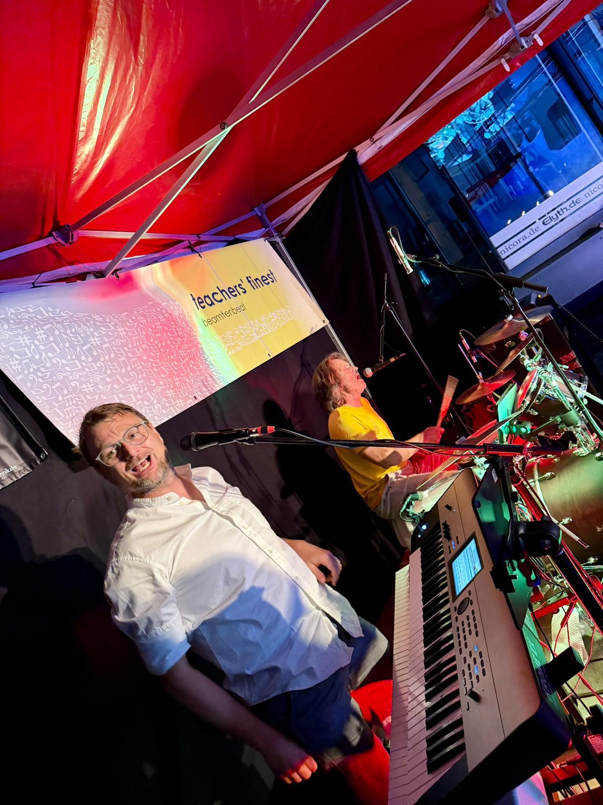 Keyboarder und Drummer